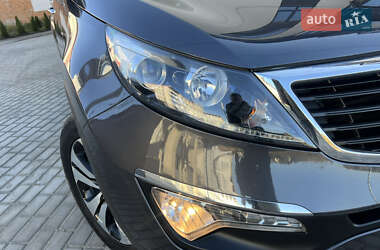 Позашляховик / Кросовер Kia Sportage 2010 в 