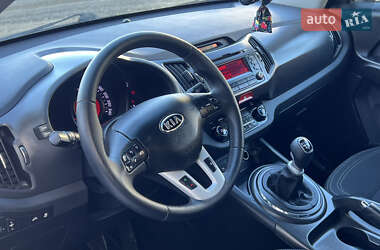 Позашляховик / Кросовер Kia Sportage 2010 в 