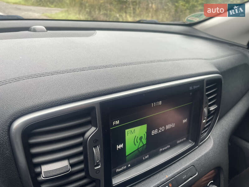 Внедорожник / Кроссовер Kia Sportage 2015 в Дрогобыче фото 10 Внедорожник / Кроссовер Kia Sportage 2015 в Дрогобыче