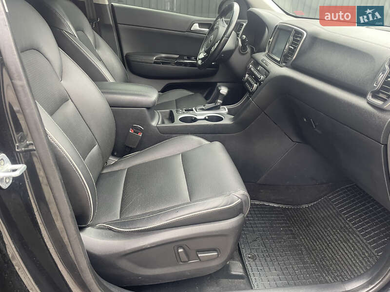 Внедорожник / Кроссовер Kia Sportage 2015 в Дрогобыче фото 24 Внедорожник / Кроссовер Kia Sportage 2015 в Дрогобыче