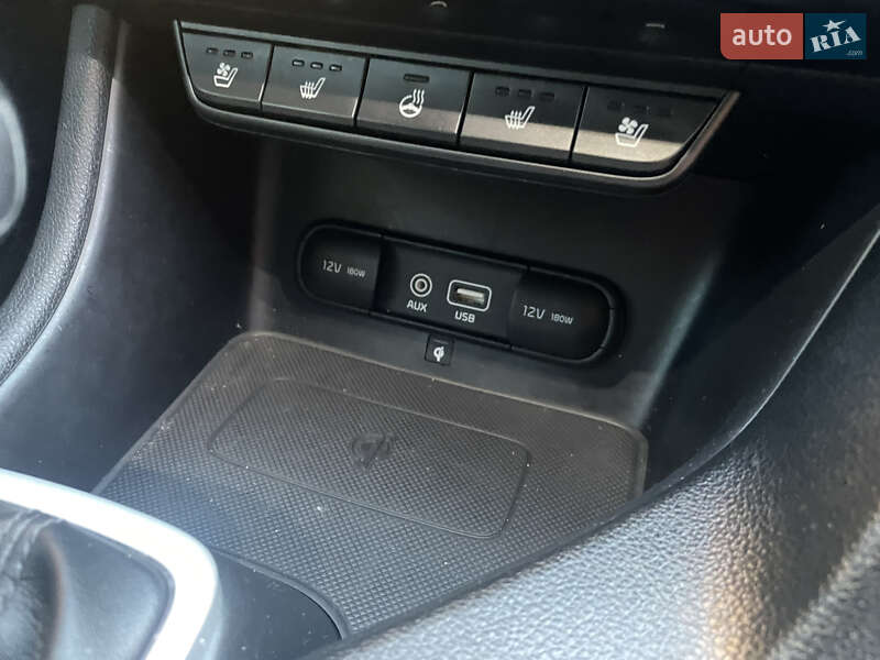 Внедорожник / Кроссовер Kia Sportage 2015 в Дрогобыче фото 70 Внедорожник / Кроссовер Kia Sportage 2015 в Дрогобыче