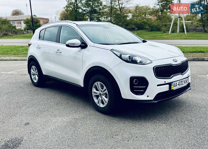 Внедорожник / Кроссовер Kia Sportage 2016 в Киеве