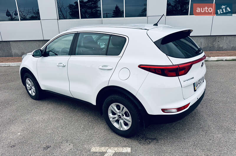 Внедорожник / Кроссовер Kia Sportage 2016 в Киеве