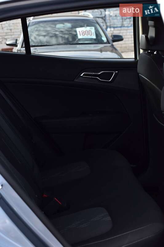 Внедорожник / Кроссовер Kia Sportage 2023 в Кривом Роге