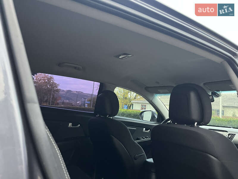 Внедорожник / Кроссовер Kia Sportage 2013 в Могилев-Подольске фото 50 Внедорожник / Кроссовер Kia Sportage 2013 в Могилев-Подольске