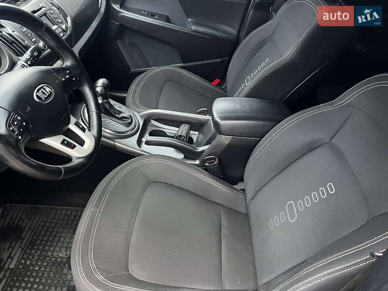 Внедорожник / Кроссовер Kia Sportage 2013 в Могилев-Подольске фото 56 Внедорожник / Кроссовер Kia Sportage 2013 в Могилев-Подольске
