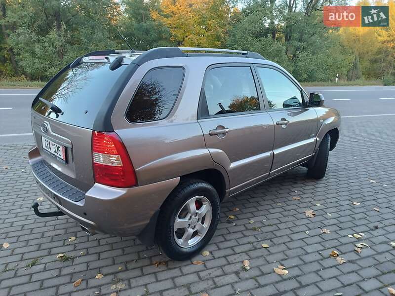 Внедорожник / Кроссовер Kia Sportage 2008 в Красилове