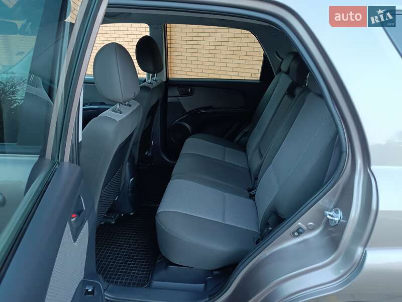 Внедорожник / Кроссовер Kia Sportage 2008 в Красилове