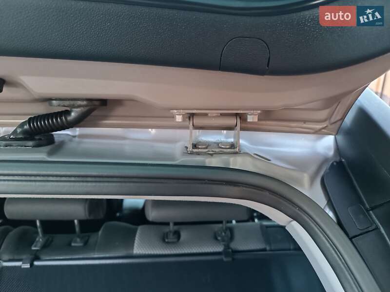 Внедорожник / Кроссовер Kia Sportage 2008 в Красилове