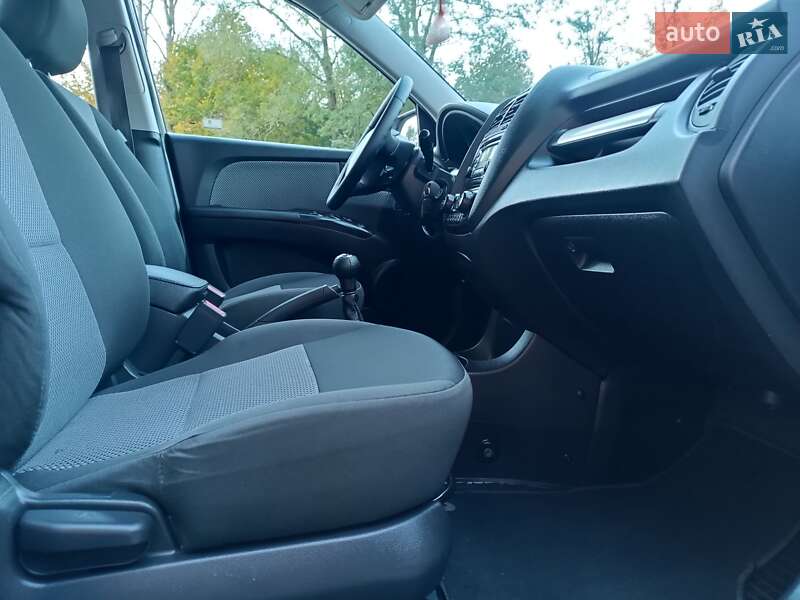 Внедорожник / Кроссовер Kia Sportage 2008 в Красилове