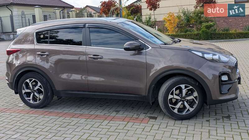 Внедорожник / Кроссовер Kia Sportage 2019 в Золочеве фото 3 Внедорожник / Кроссовер Kia Sportage 2019 в Золочеве