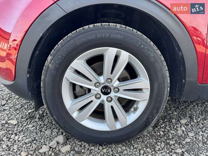 Позашляховик / Кросовер Kia Sportage 2016 в Луцьку