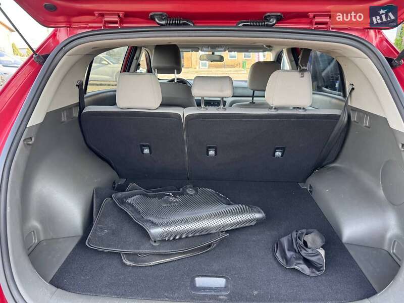 Позашляховик / Кросовер Kia Sportage 2016 в Луцьку