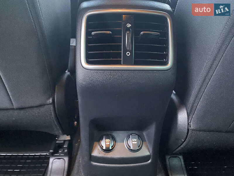 Позашляховик / Кросовер Kia Sportage 2016 в Львові фото 87 Позашляховик / Кросовер Kia Sportage 2016 в Львові