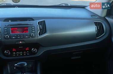 Внедорожник / Кроссовер Kia Sportage 2012 в 