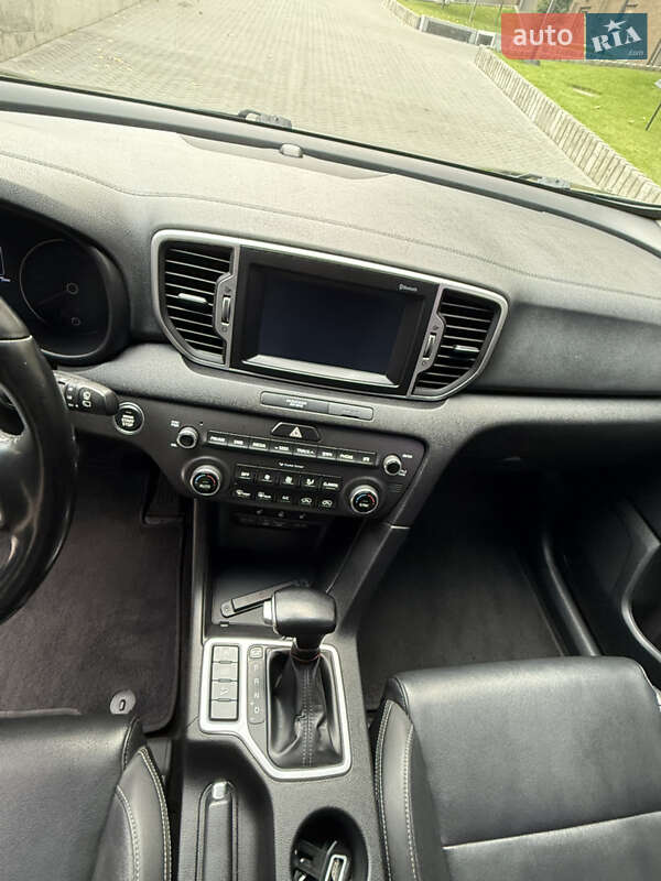 Позашляховик / Кросовер Kia Sportage 2016 в Дніпрі фото 13 Позашляховик / Кросовер Kia Sportage 2016 в Дніпрі