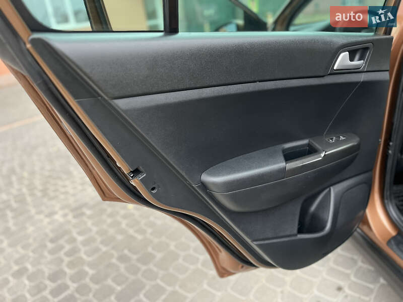 Внедорожник / Кроссовер Kia Sportage 2016 в Виннице фото 27 Внедорожник / Кроссовер Kia Sportage 2016 в Виннице