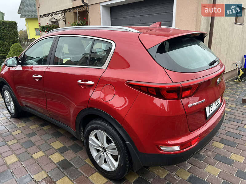 Внедорожник / Кроссовер Kia Sportage 2016 в Львове