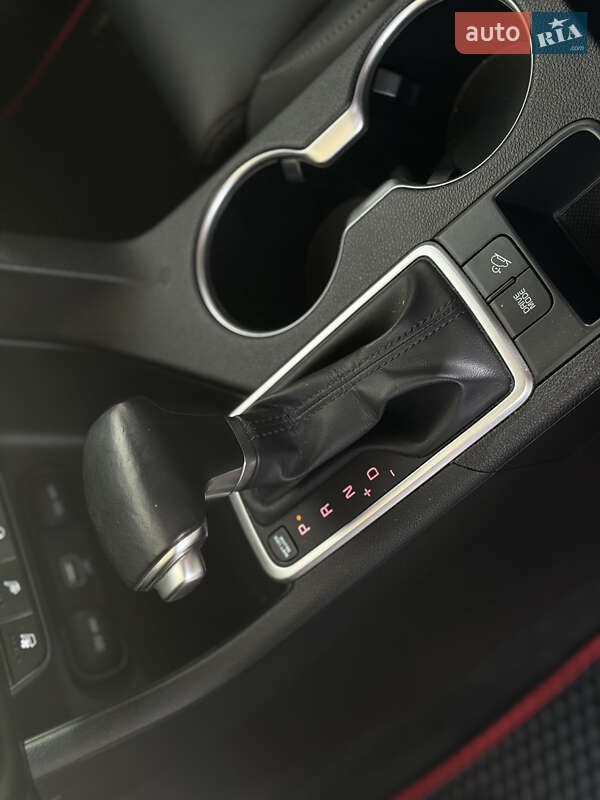 Позашляховик / Кросовер Kia Sportage 2019 в Києві фото 16 Позашляховик / Кросовер Kia Sportage 2019 в Києві