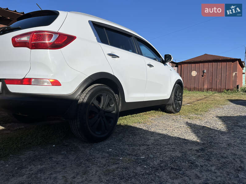 Позашляховик / Кросовер Kia Sportage 2013 в Харкові