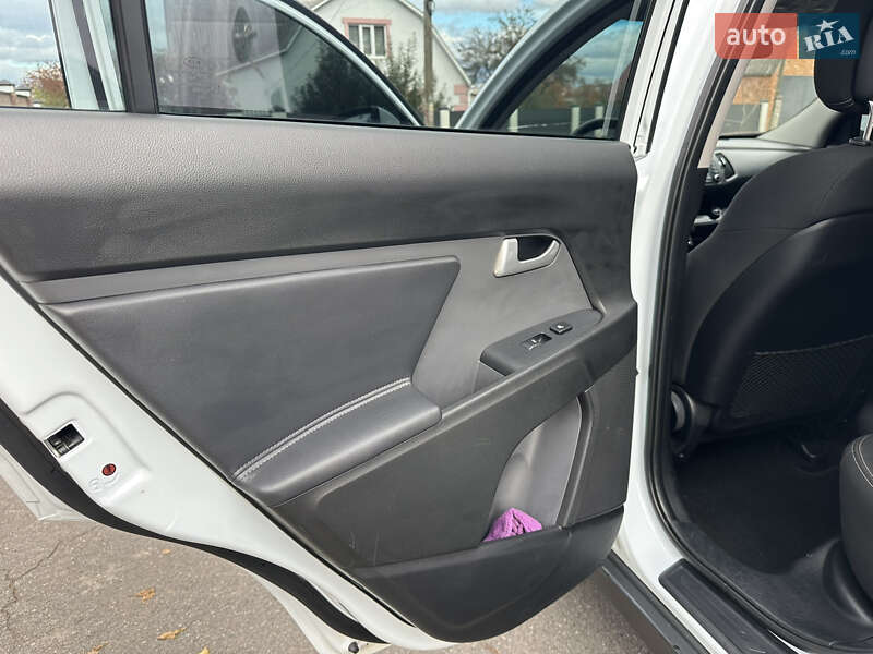 Внедорожник / Кроссовер Kia Sportage 2011 в Виннице