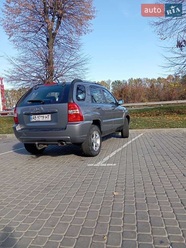 Позашляховик / Кросовер Kia Sportage 2006 в Вінниці