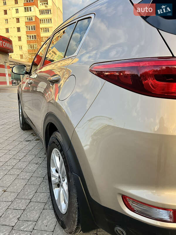 Позашляховик / Кросовер Kia Sportage 2016 в Тернополі фото 21 Позашляховик / Кросовер Kia Sportage 2016 в Тернополі