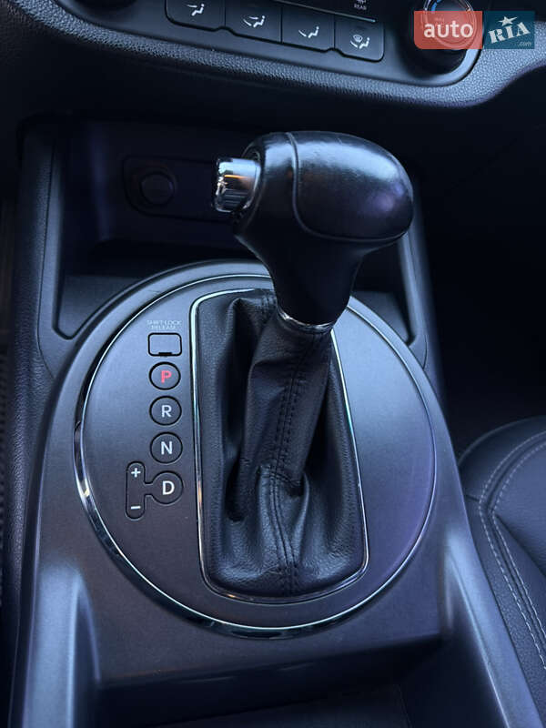 Позашляховик / Кросовер Kia Sportage 2011 в Павлограді