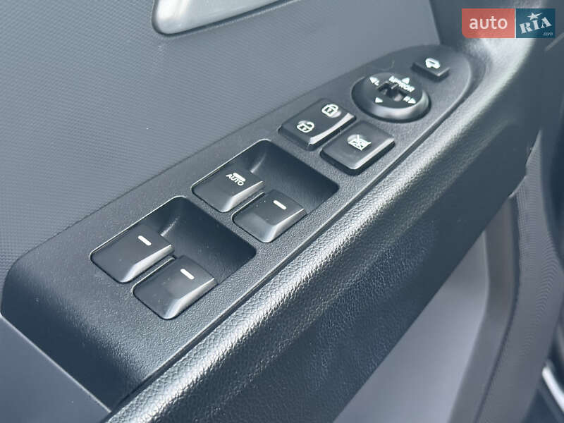 Позашляховик / Кросовер Kia Sportage 2014 в Рівному фото 35 Позашляховик / Кросовер Kia Sportage 2014 в Рівному