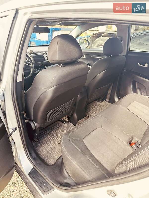 Внедорожник / Кроссовер Kia Sportage 2013 в Никополе