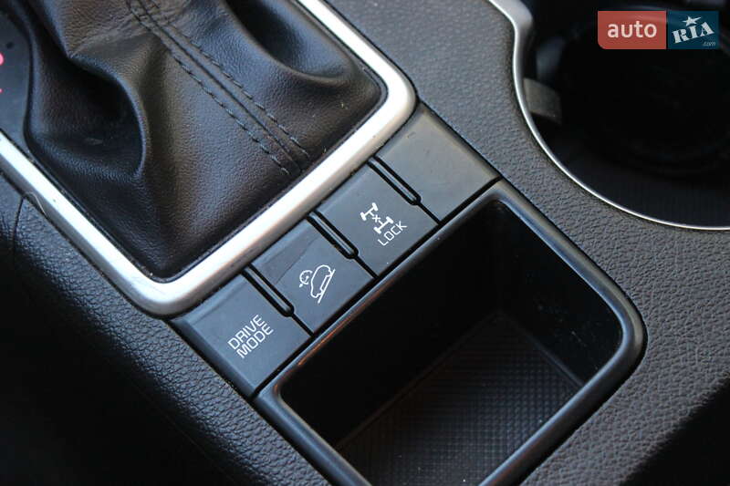 Позашляховик / Кросовер Kia Sportage 2017 в Дніпрі