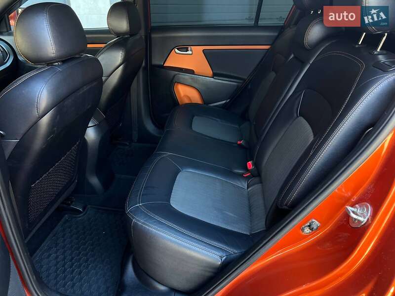 Позашляховик / Кросовер Kia Sportage 2011 в Одесі