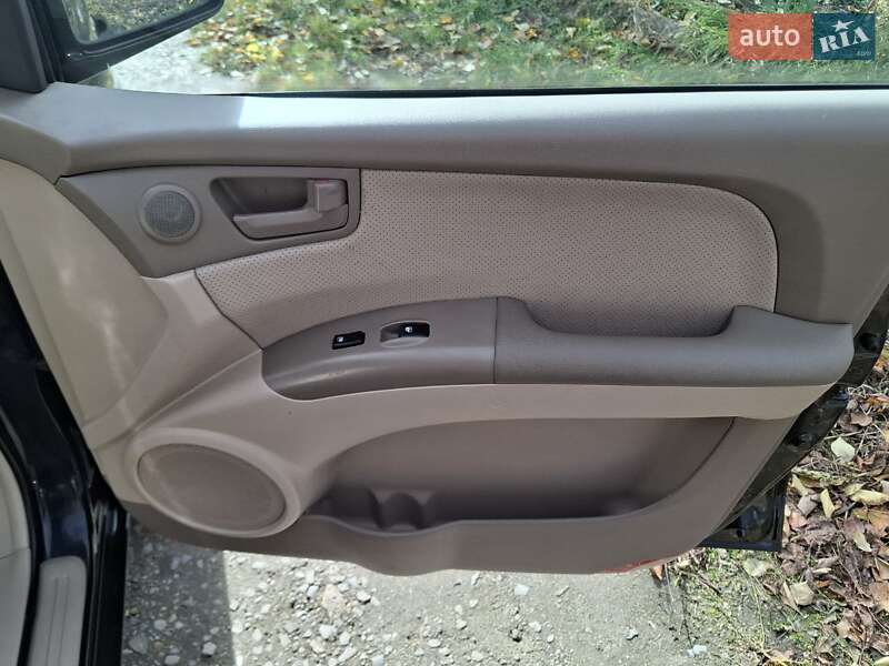 Внедорожник / Кроссовер Kia Sportage 2006 в Ровно