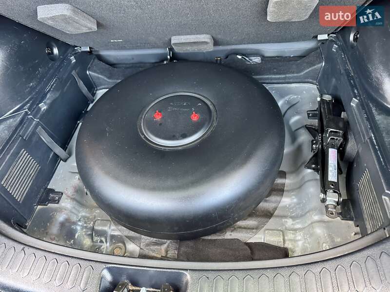 Внедорожник / Кроссовер Kia Sportage 2013 в Киеве