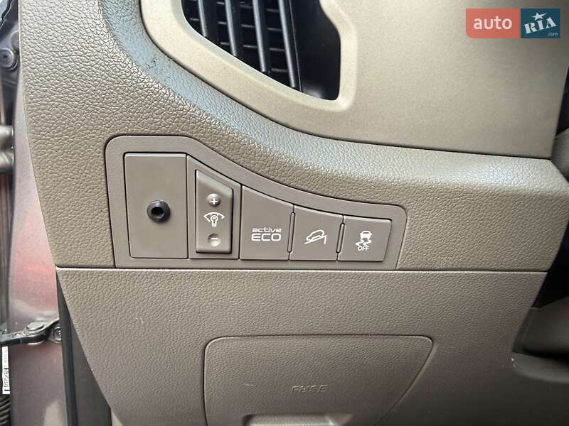 Внедорожник / Кроссовер Kia Sportage 2014 в Киеве