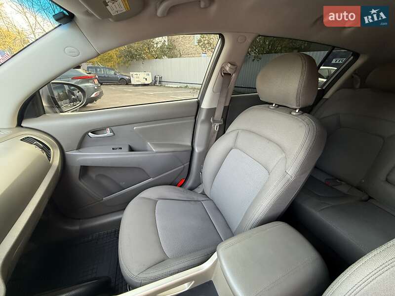 Внедорожник / Кроссовер Kia Sportage 2014 в Киеве