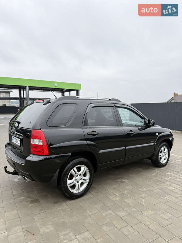 Внедорожник / Кроссовер Kia Sportage 2006 в Каменец-Подольском
