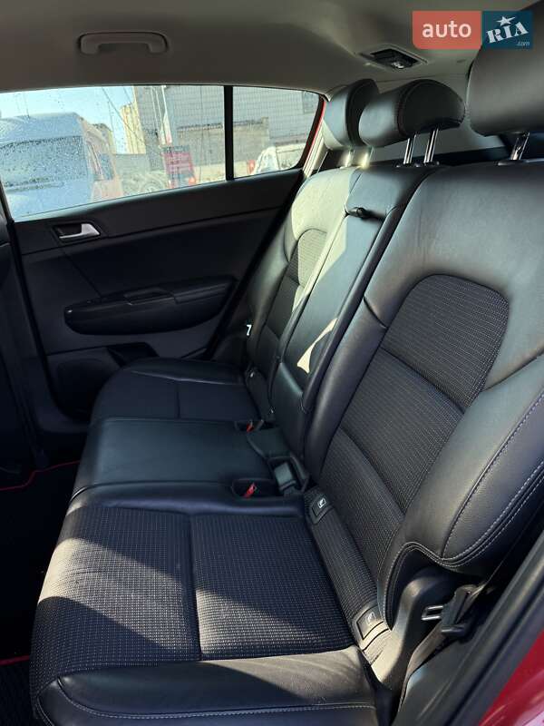 Позашляховик / Кросовер Kia Sportage 2017 в Києві