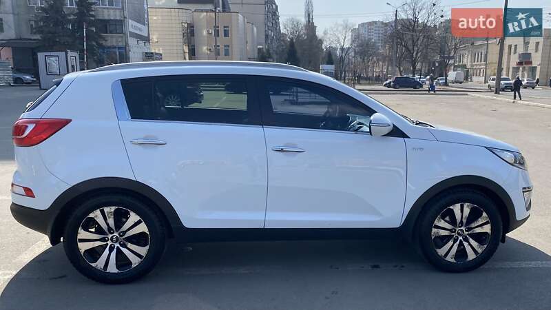 Внедорожник / Кроссовер Kia Sportage 2012 в Кривом Роге