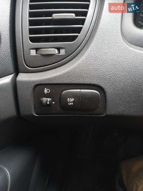 Внедорожник / Кроссовер Kia Sportage 2005 в Калиновке