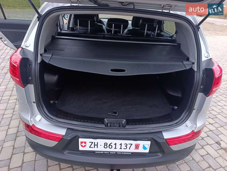 Позашляховик / Кросовер Kia Sportage 2011 в Чернівцях