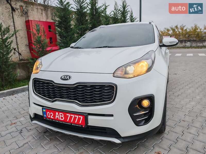 Внедорожник / Кроссовер Kia Sportage 2015 в Могилев-Подольске
