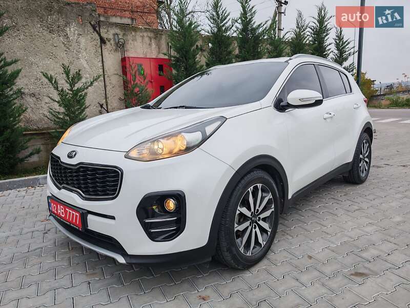 Внедорожник / Кроссовер Kia Sportage 2015 в Могилев-Подольске