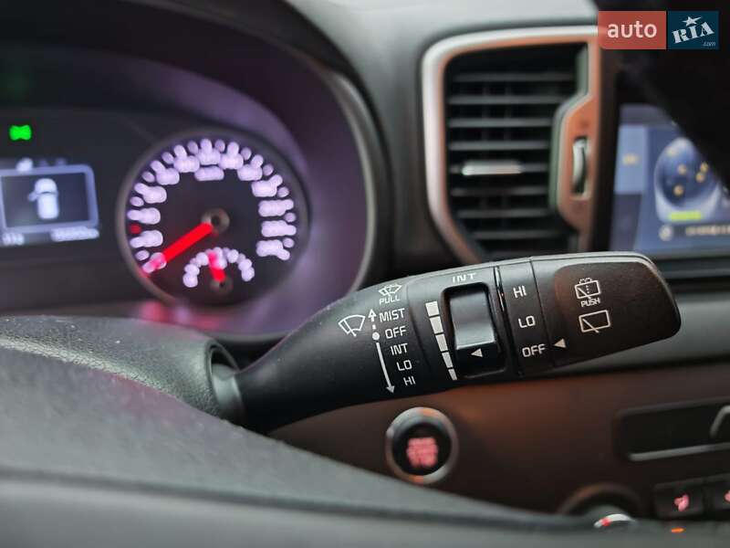 Внедорожник / Кроссовер Kia Sportage 2015 в Могилев-Подольске