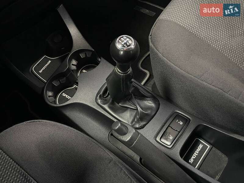 Позашляховик / Кросовер Kia Sportage 2008 в Києві