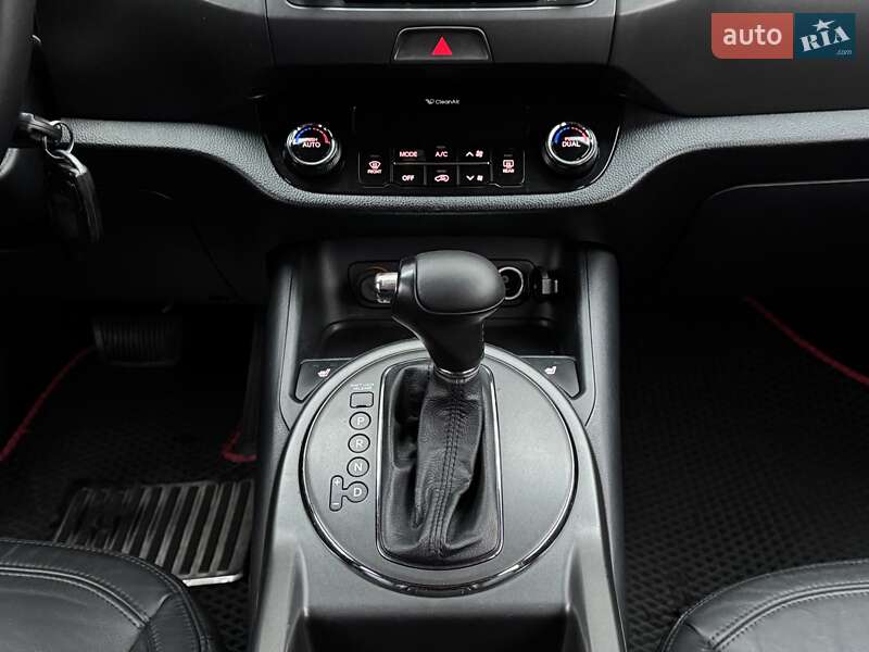 Внедорожник / Кроссовер Kia Sportage 2012 в Одессе