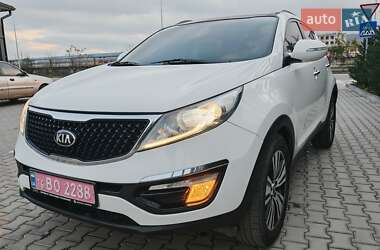 Внедорожник / Кроссовер Kia Sportage 2015 в Могилев-Подольске