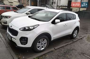 Внедорожник / Кроссовер Kia Sportage 2016 в Полтаве