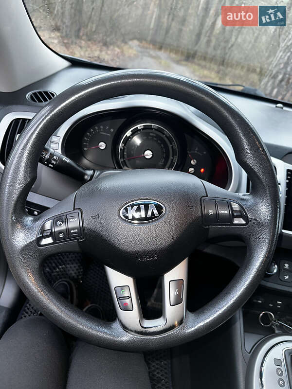 Внедорожник / Кроссовер Kia Sportage 2016 в Коростышеве