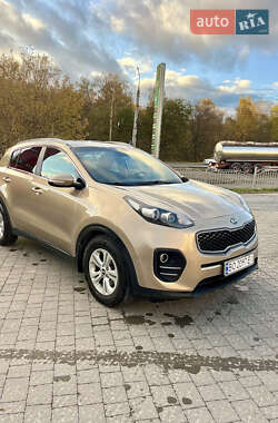 Внедорожник / Кроссовер Kia Sportage 2016 в Тернополе